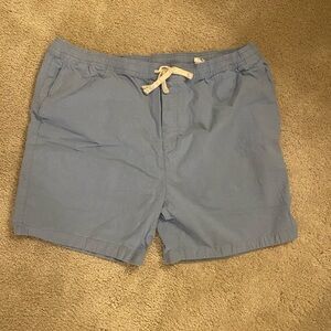 Vineyard Vines 6” shorts; XXL